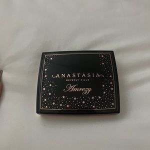 Anastasia Beverly Hills x Amrezy Highlighter